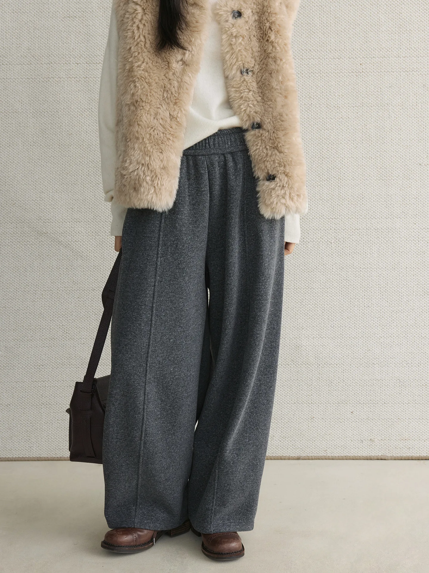 

Новые зимние простые повседневные кашемировые композитные супермягкие повседневные брюки с изогнутыми ножками в корейском стиле со свободным силуэтом для женщин