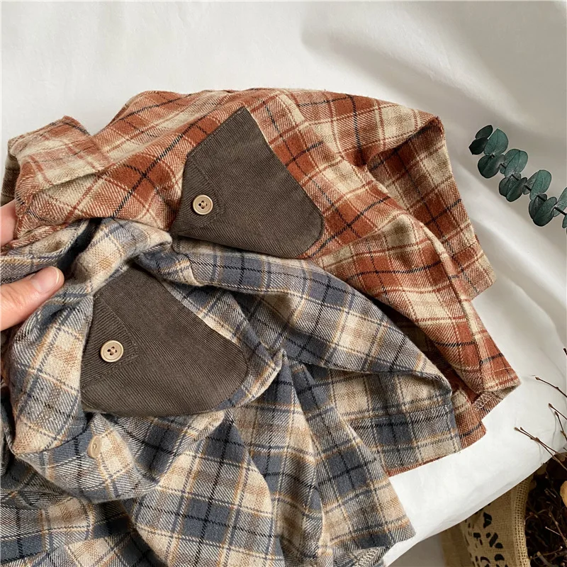 2024 Autumn New Kids retro contrasting color pocket plaid shirt Boys turn-down collar cotton shirts Girls loose casual Tops