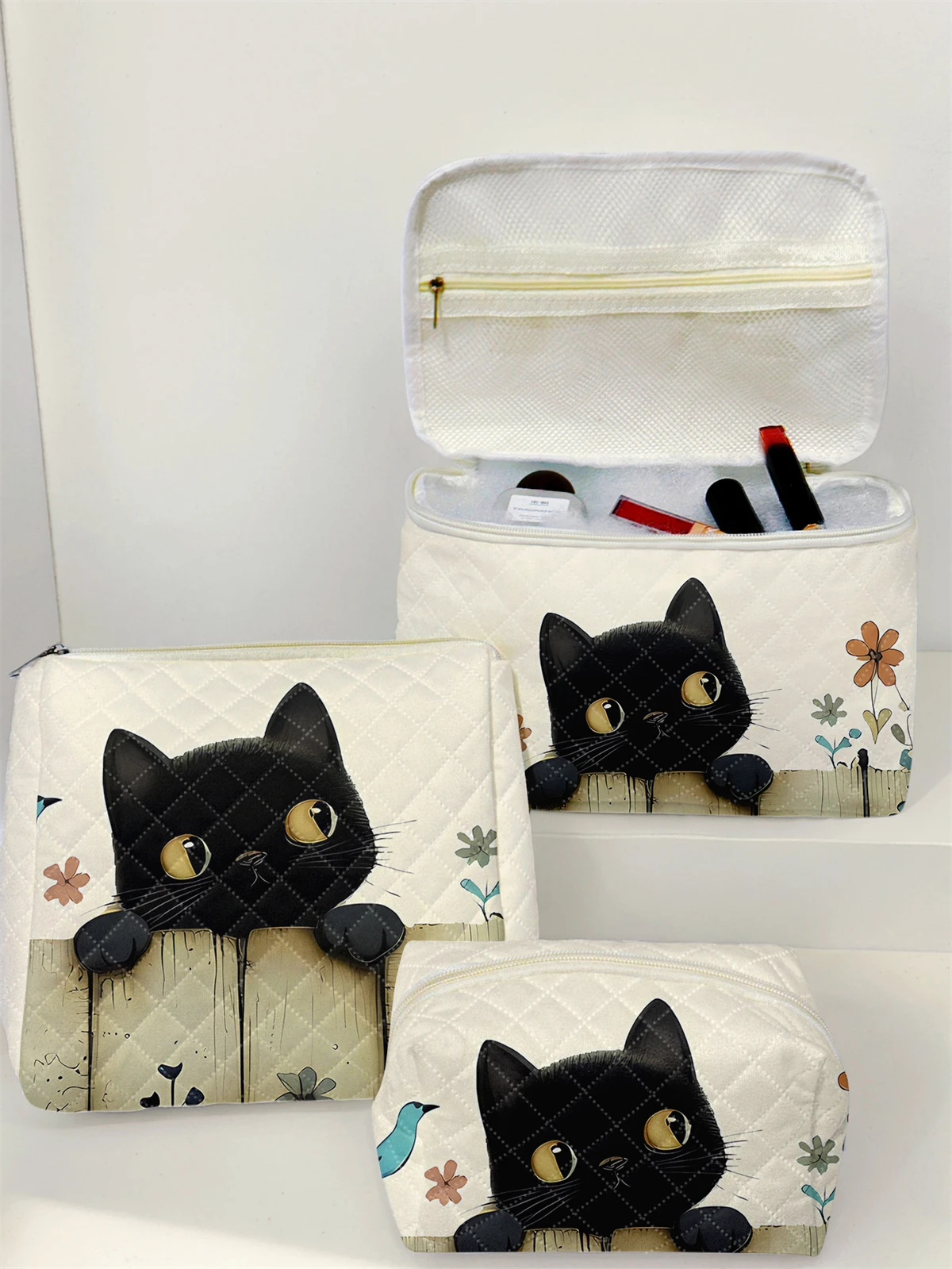 

1 Set Portable Makeup Bag, Large Capacity Design, Easily Accommodate Your Cosmetics, Lightweight And Portable For Storing Cosmet