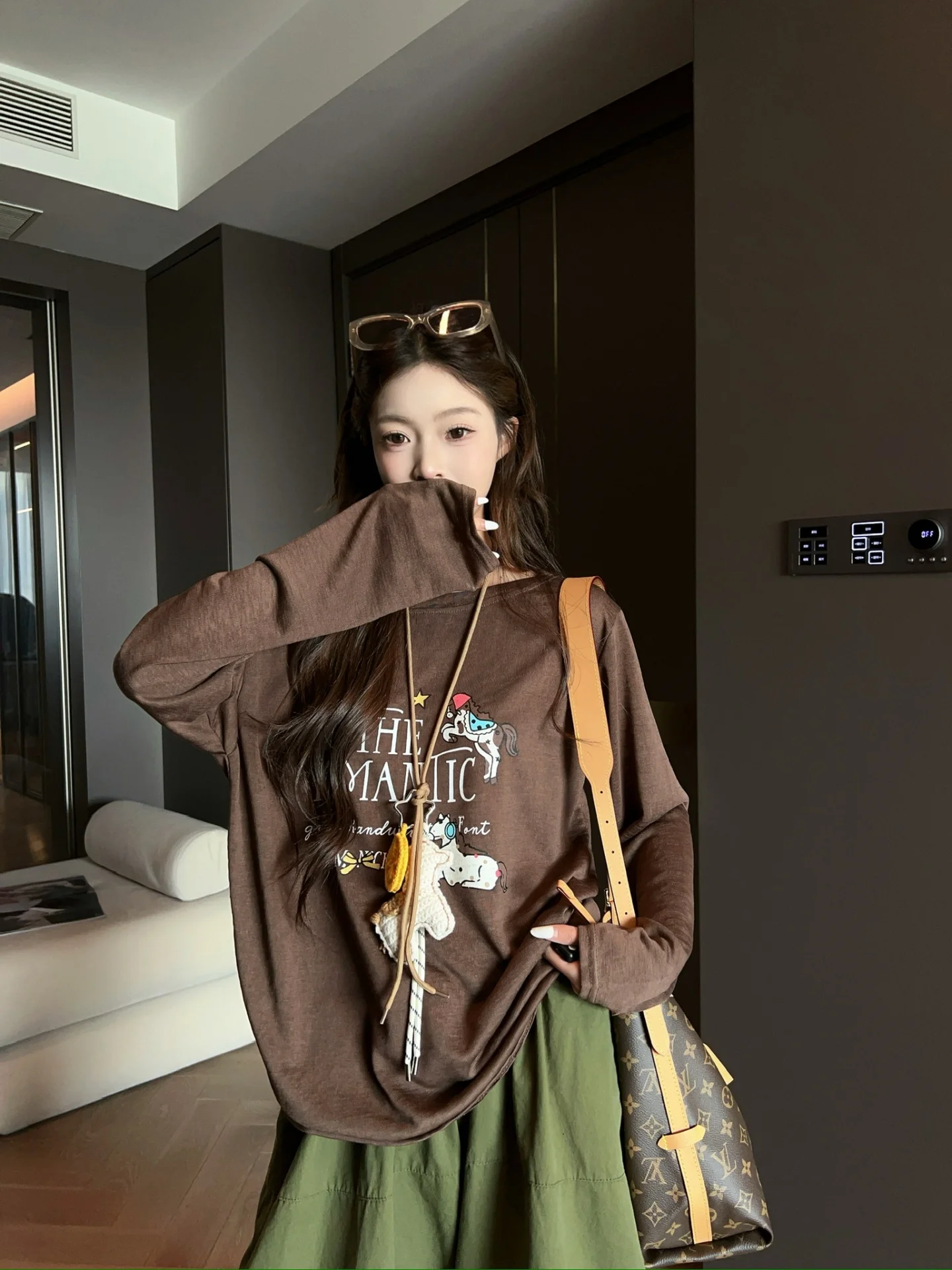 

Fashionable Retro Long Sleeve T-Shirt Women's Summer 2026 New Loose Casual Versatile Top UV Protection Clothing round Neck An...