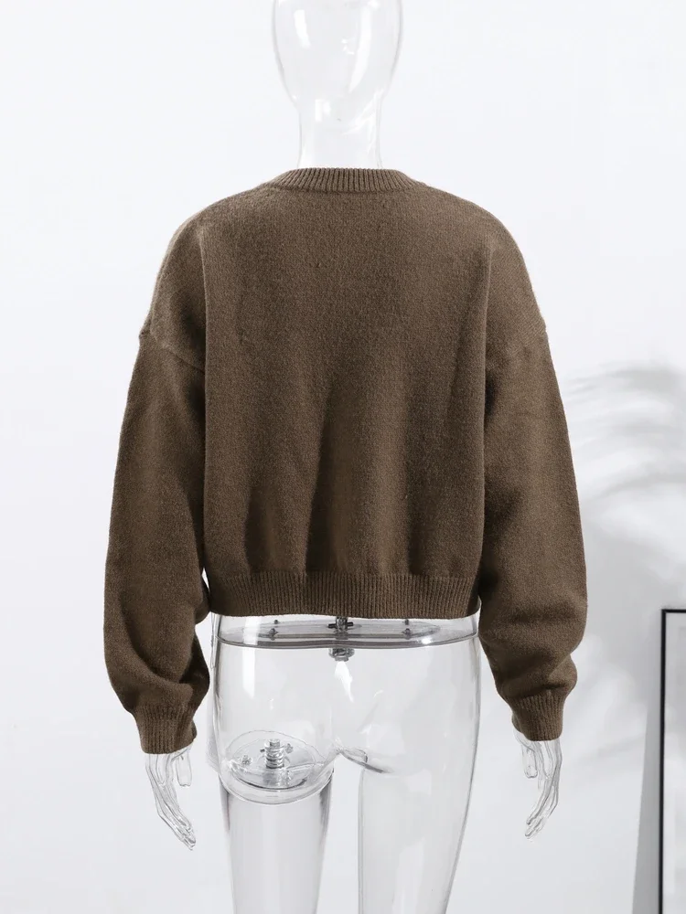 Damskie swetry dzianinowe w kolorze czekoladowym, z okrągłym dekoltem, zapinane na jeden guzik, z długim rękawem, grube, ciepłe, uniwersalne, na jesień 2025.