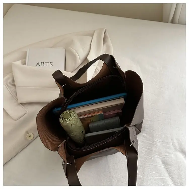 Large Capacity Tote Bag Women's New Retro Versatile College Student Texture Class Travel Commuting PU Bag