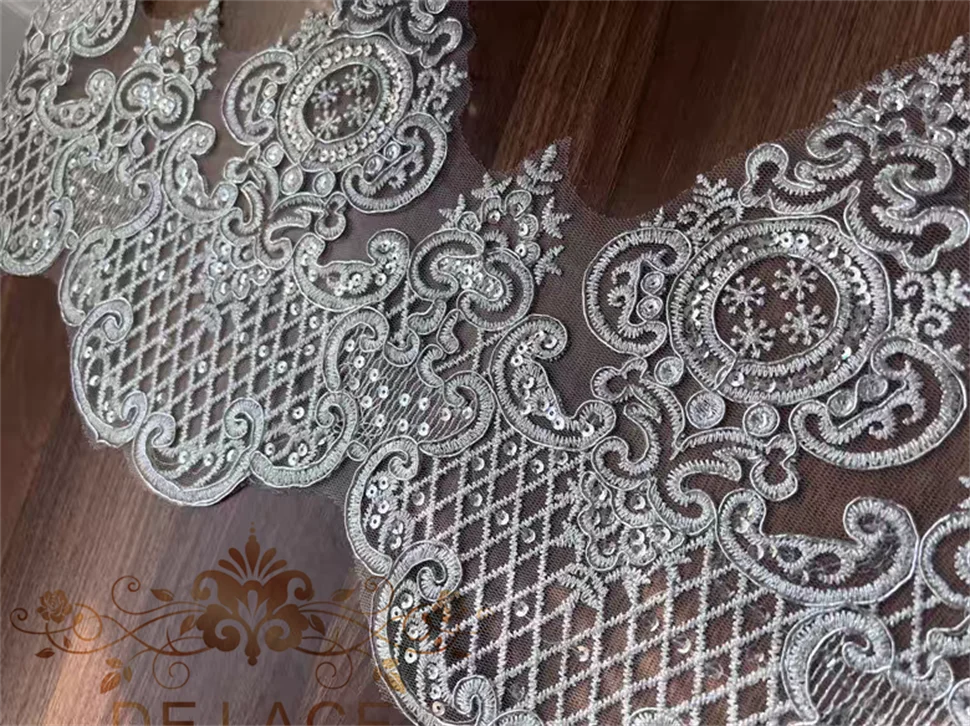 HS Exquisite Stickerei-Spitzenbesatzbretter mit funkelnden Pailletten, einzigartiges Muster, Spitze, PAtch, Hochzeitskleid, DIY-Zubehör