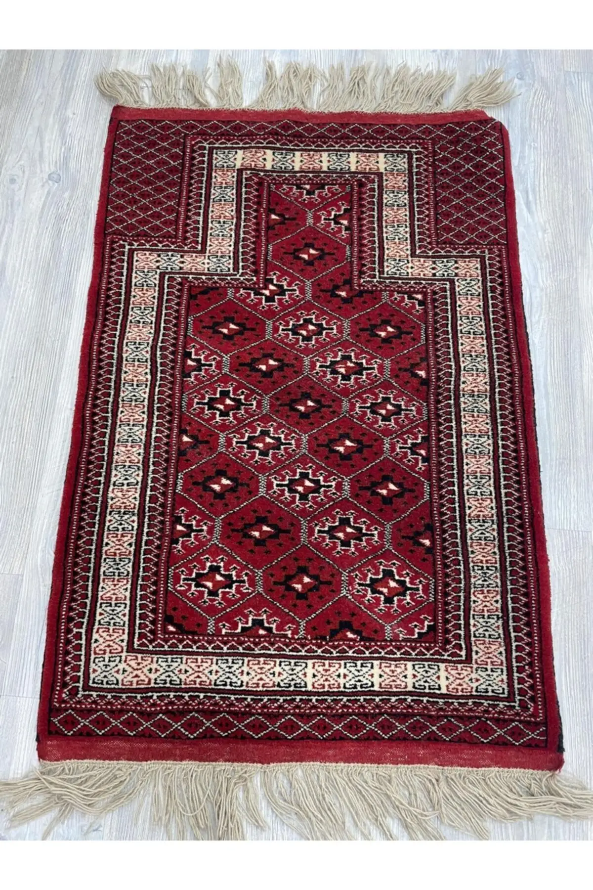 DOLBOVI hand crafting Meditation Rug