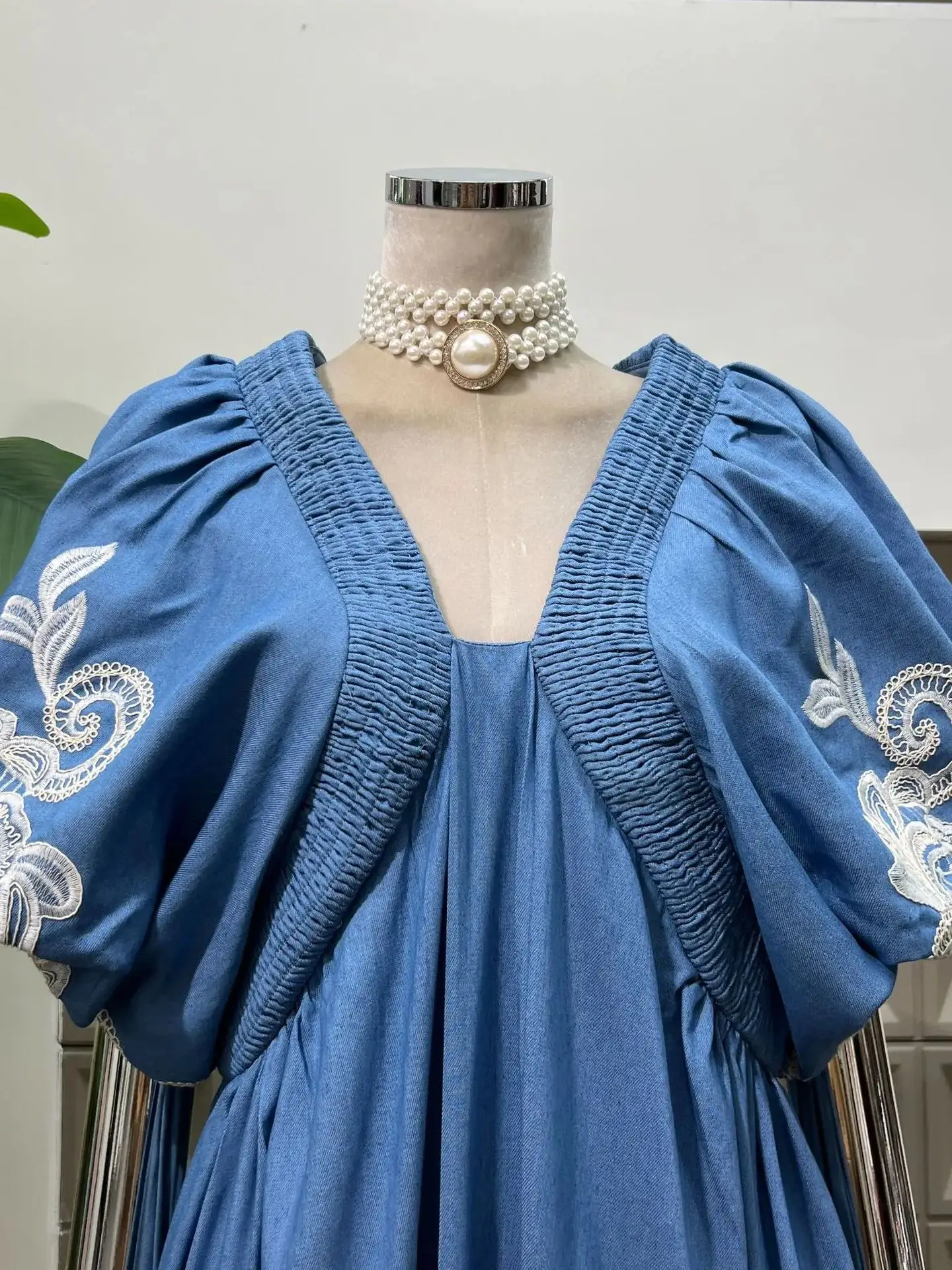 Summer New Arrival Women‘s Dresses Backless Tie Detail Embroidered V-Neck Long Maxi Party Cocktail Gown Fashion Boho Vacation