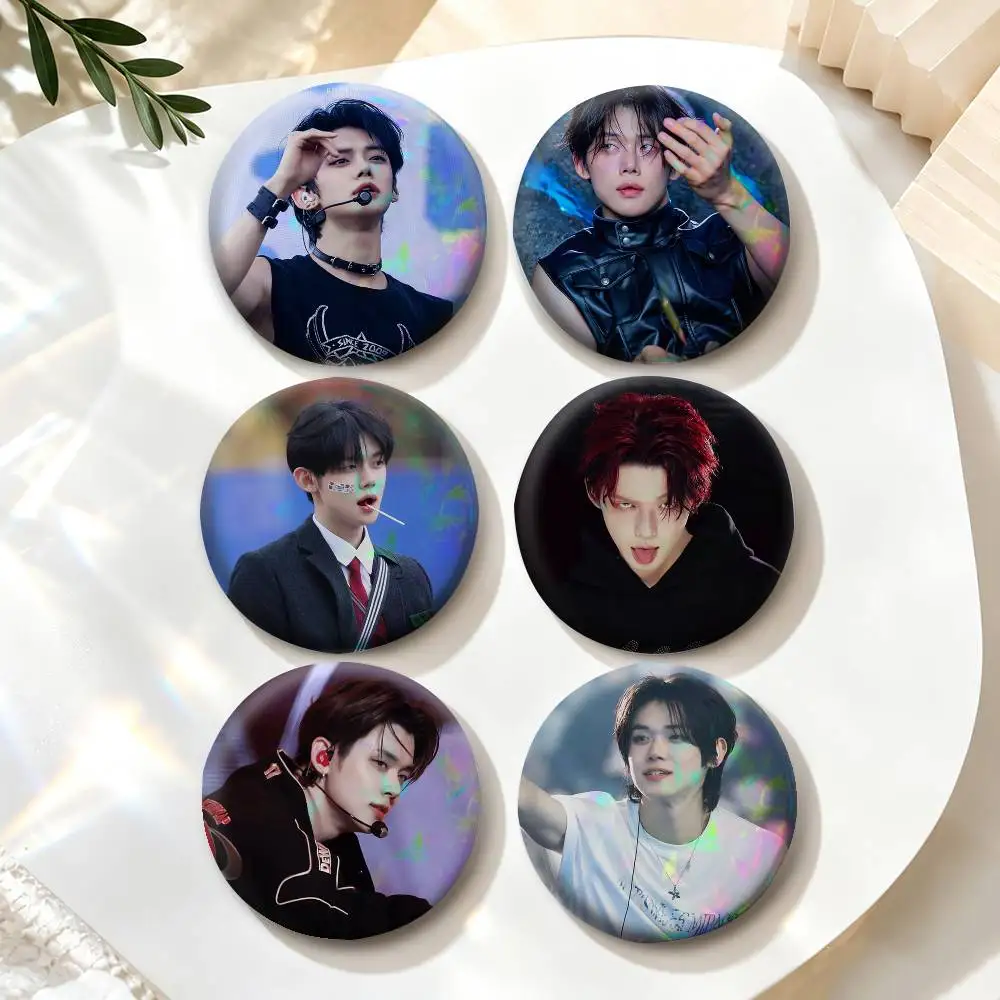 Fashion King Y-YEONJUN  Badges Creative Tinplate Button PinsBrooch Badge Clothes Backpack