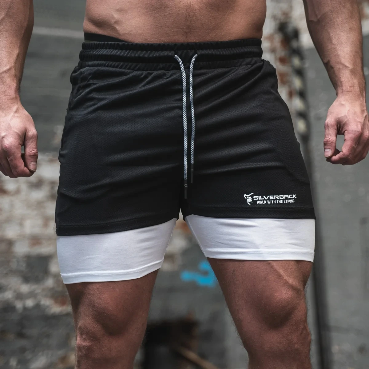 SILVERBACK Herren Doppellagige Fitness-Shorts Männer Gym Training 2-in-1 Sportshorts Schnelltrocknende Workout-Jogging-Shorts mit Mehreren Taschen