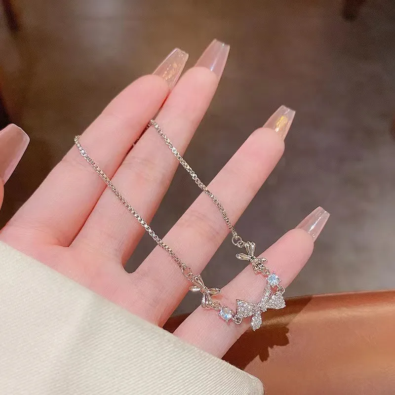 Błyszcząca bransoletka z małymi kwiatkami z cyrkoniami dla kobiet, inkrustowana sakurą, wszechstronny, ekskluzywny dodatek