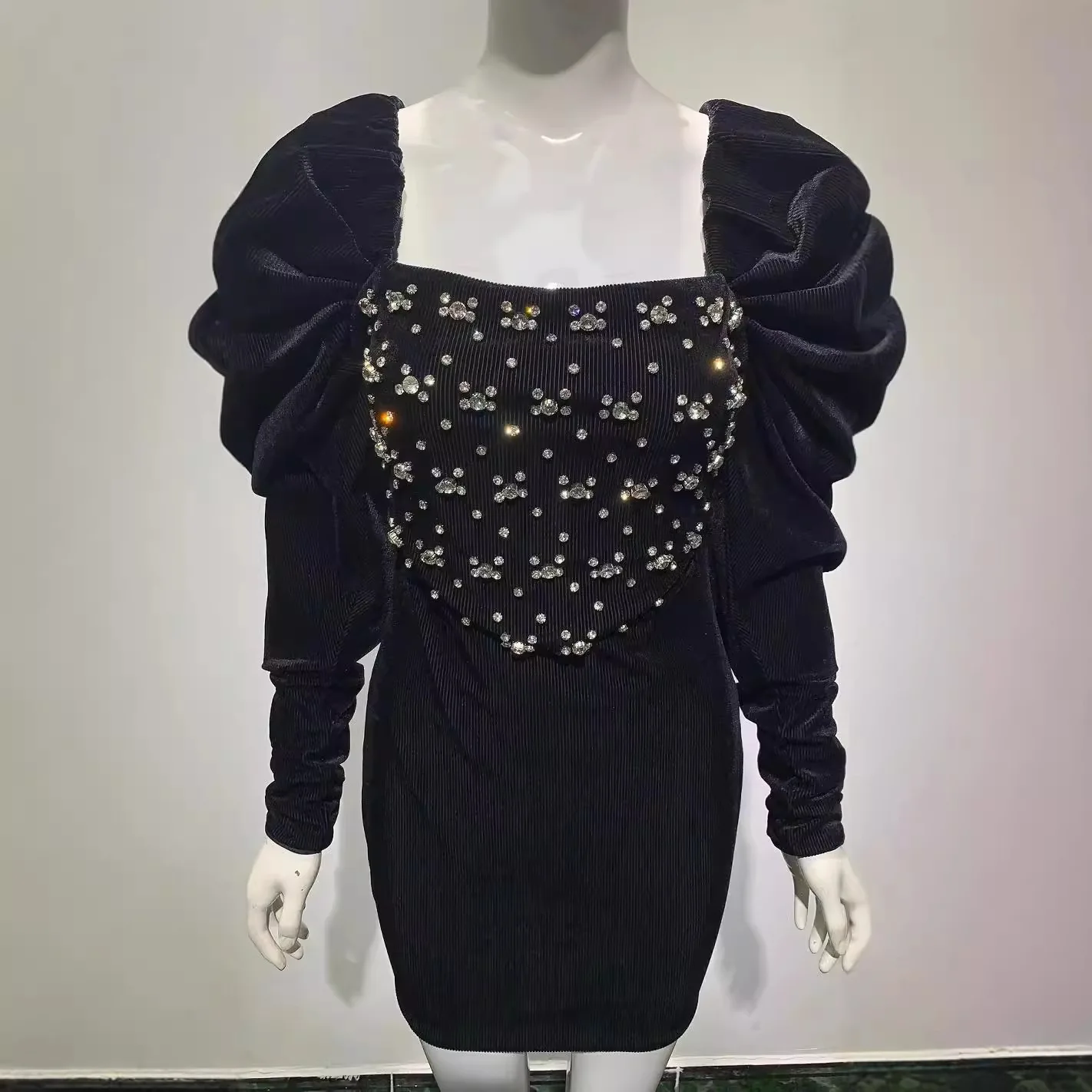 Nieuwjaar vierkante kraag lange mouw slim-fit zwarte feestjurk high-end naam Slow Toast avondkleding