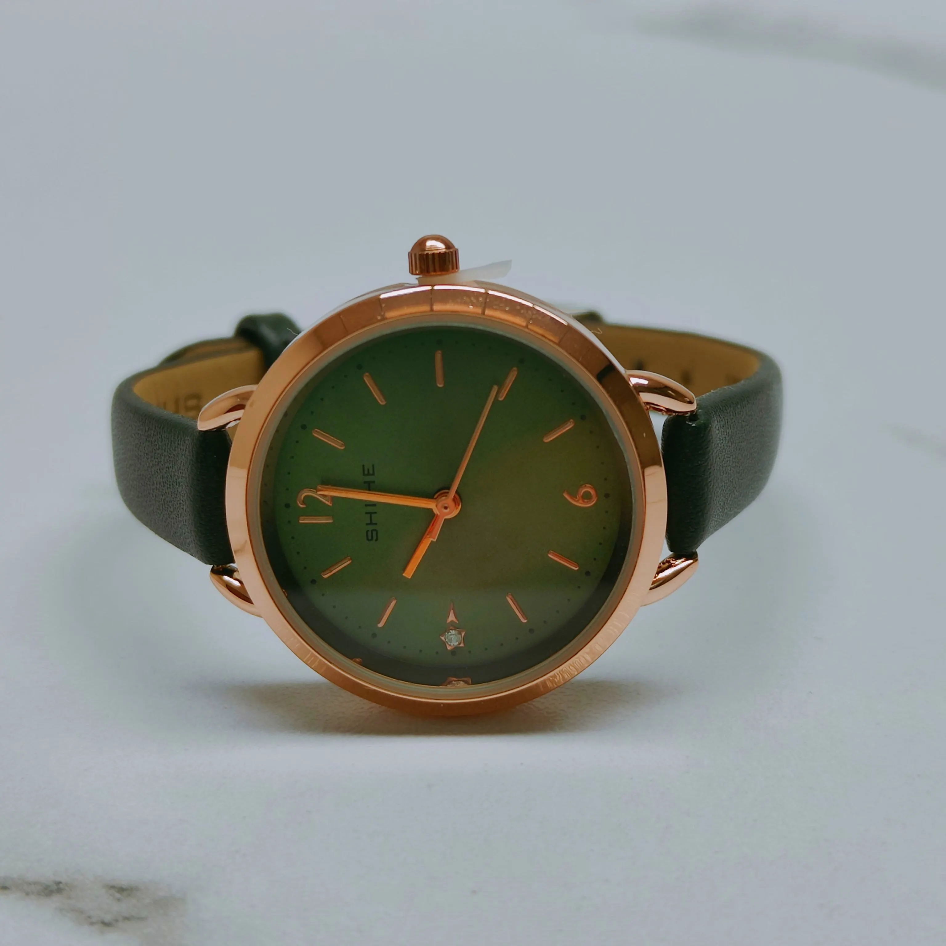 SHI HE-Montres-bracelets de luxe pour femmes, montre à quartz à cadran, montre décontractée pour dames, mode