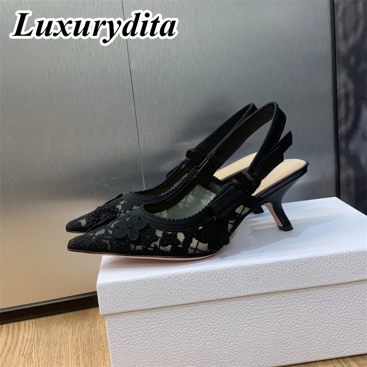 

Top Quality Luxury Womens Sandal Casual Lace Flat Fashion Embroidered Muller Shoes Designer Silk Leather Soled High Heel