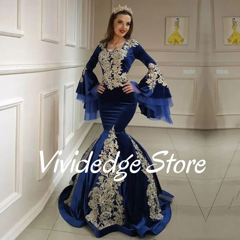 Precioso vestido de noche azul de terciopelo con cuello redondo, encaje dorado, manga acampanada de mar, cola de pez plisada y vestido de fiesta personalizado