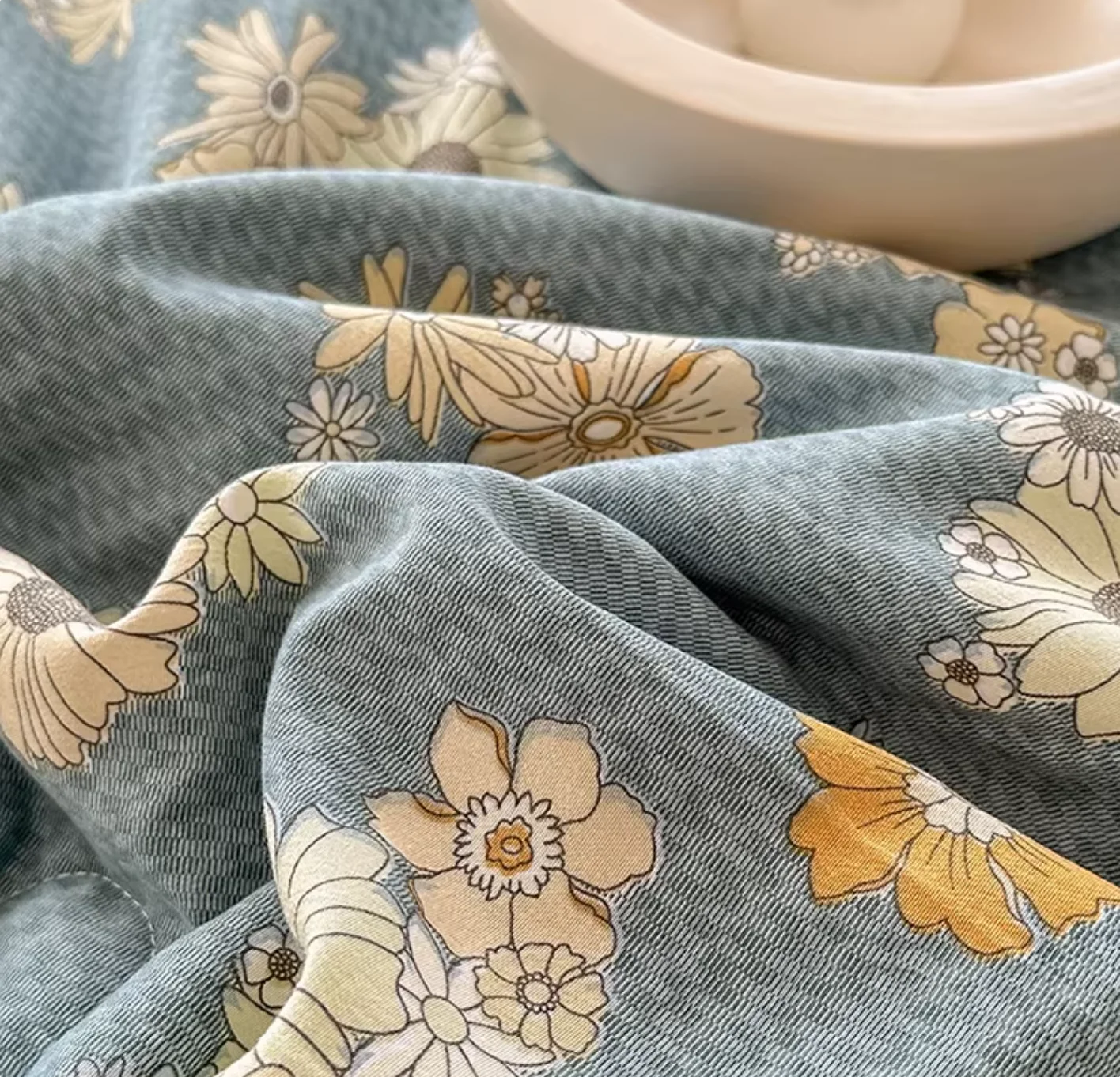 Washed cotton linen double-layer yarn summer cool, air-conditioned, machine washable dormitory single summer blanket