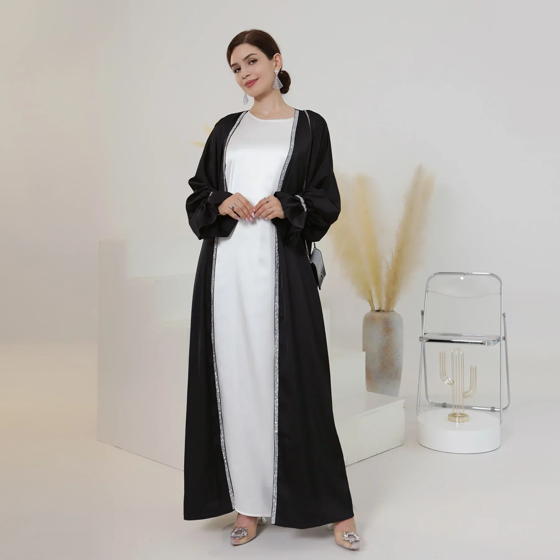 Dubai Luxury Abaya Kimono Satin Muslim Hijab Dress Flared Sleeves Beads Open Abayas for Women African Turkey Islam Outfit Kaftan