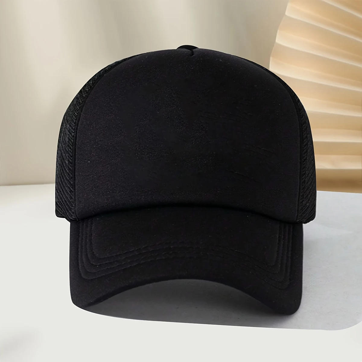 หมวกตาข่ายเบสบอลสีทึบ ระบายอากาศได้ดีและกันแดดสําหรับฤดูใบไม้ผลิและฤดูร้อน หมวกคนขับรถบรรทุก สไตล์มินิมอลสําหรับเดินทางกลางแจ้ง