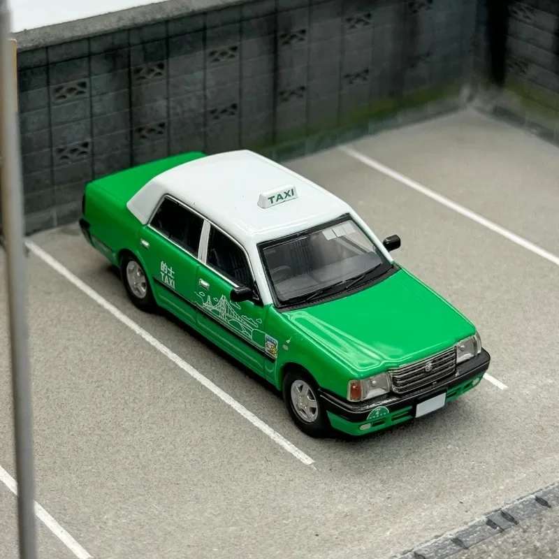 Lmlf Skala 1/64 Toyota Krone Hong Kong rot grün blau Taxi klassische Legierung Spielzeug Kraftfahrzeug Druckguss Metall Modell Geschenke