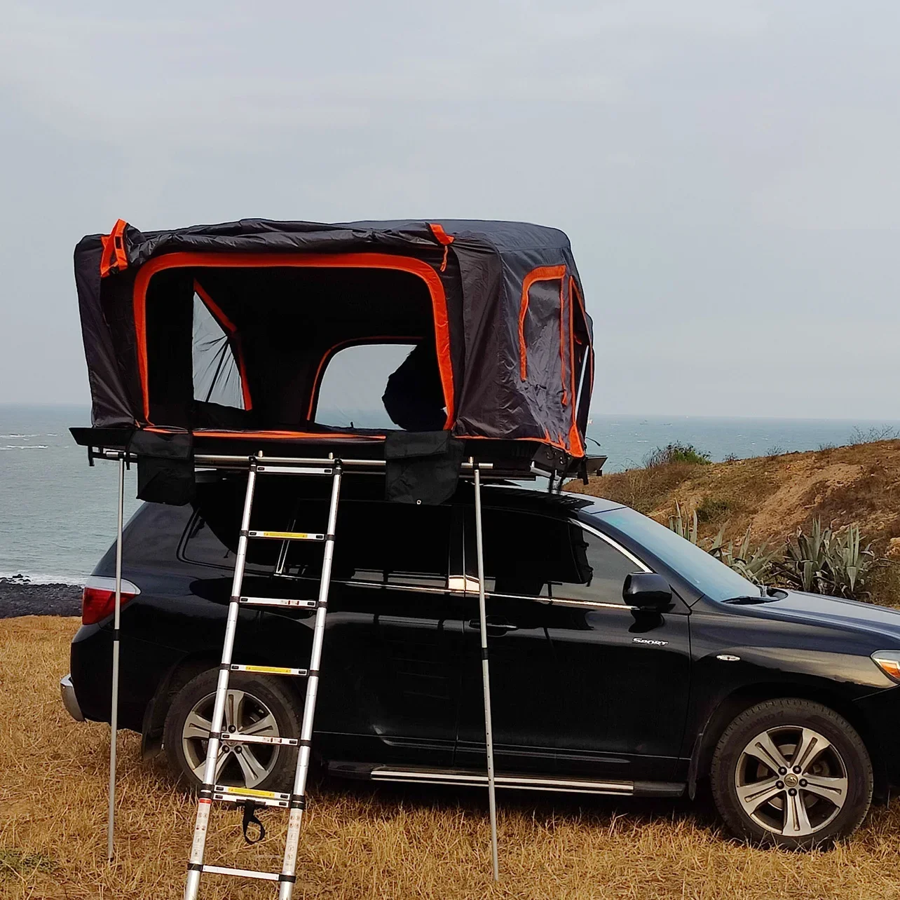 Good Quality 4x4 Foldable Hard Shell Outdoor Camping Top SUV Car Roof Tent For Sale customcustom