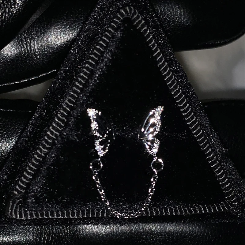 1PCS Sliver Color Butterfly Wing Chain Medical Titanium Steel Ear Bone Nail New Fashion Earrings for Women Cochlea Accessories