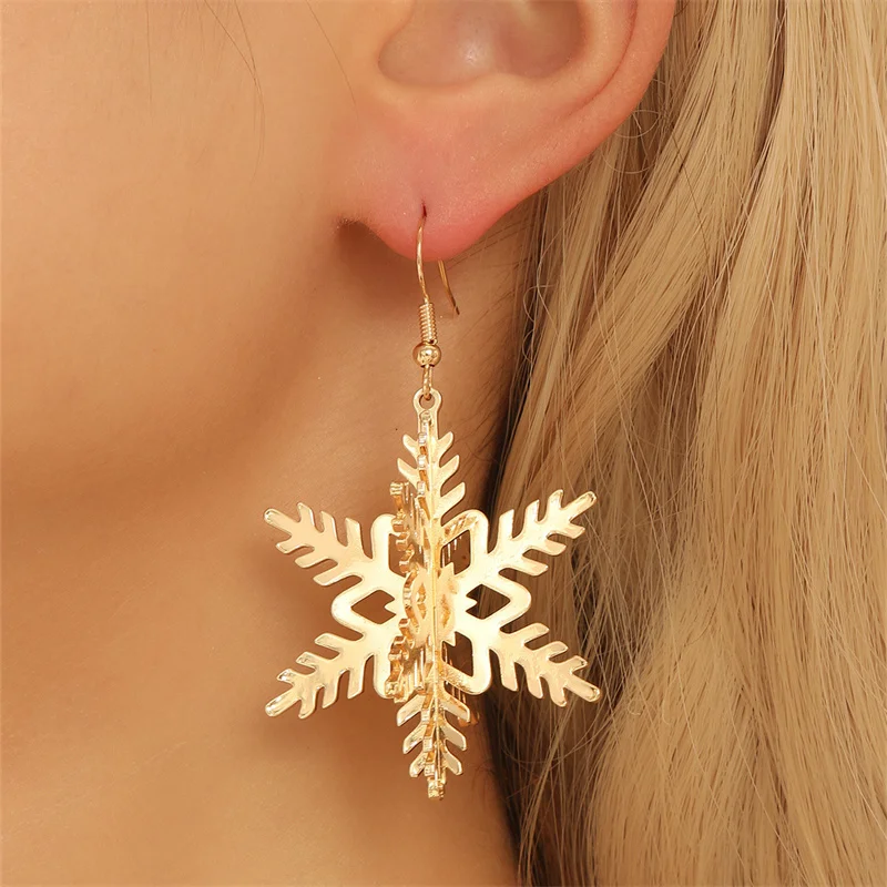 Exquisite goldfarbene 3D-Weihnachtsbaum-Anhänger-Ohrringe für Damen, modische hohle Schneeflocken-Ohrringe, Schmuck für die Neujahrsparty. – Detail 3