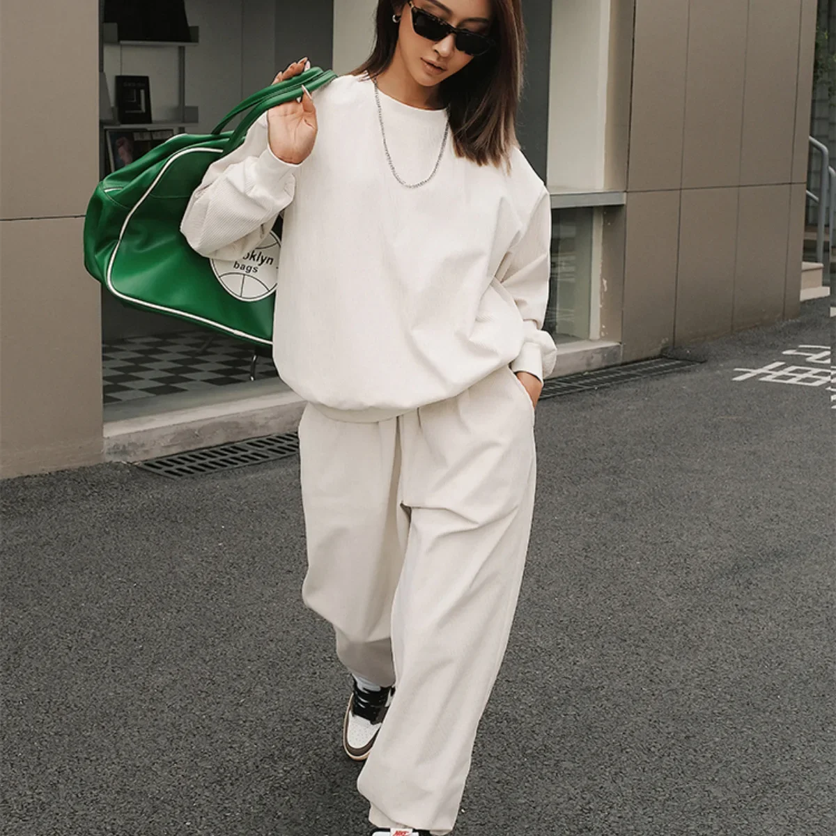 

Autumn Two Pieces Women Solid Color Sets Long Sleeve Round Neck Sweater Wide Leg Jogging Tracksuit Pants Female Suits 2023