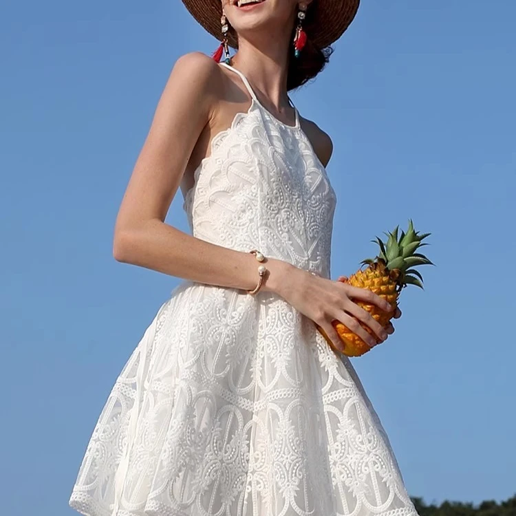 Abito in pizzo bianco Donna Vacanza estiva Senza maniche Mini abiti Bodycon Streetwear Panno chic Lady Runway Design