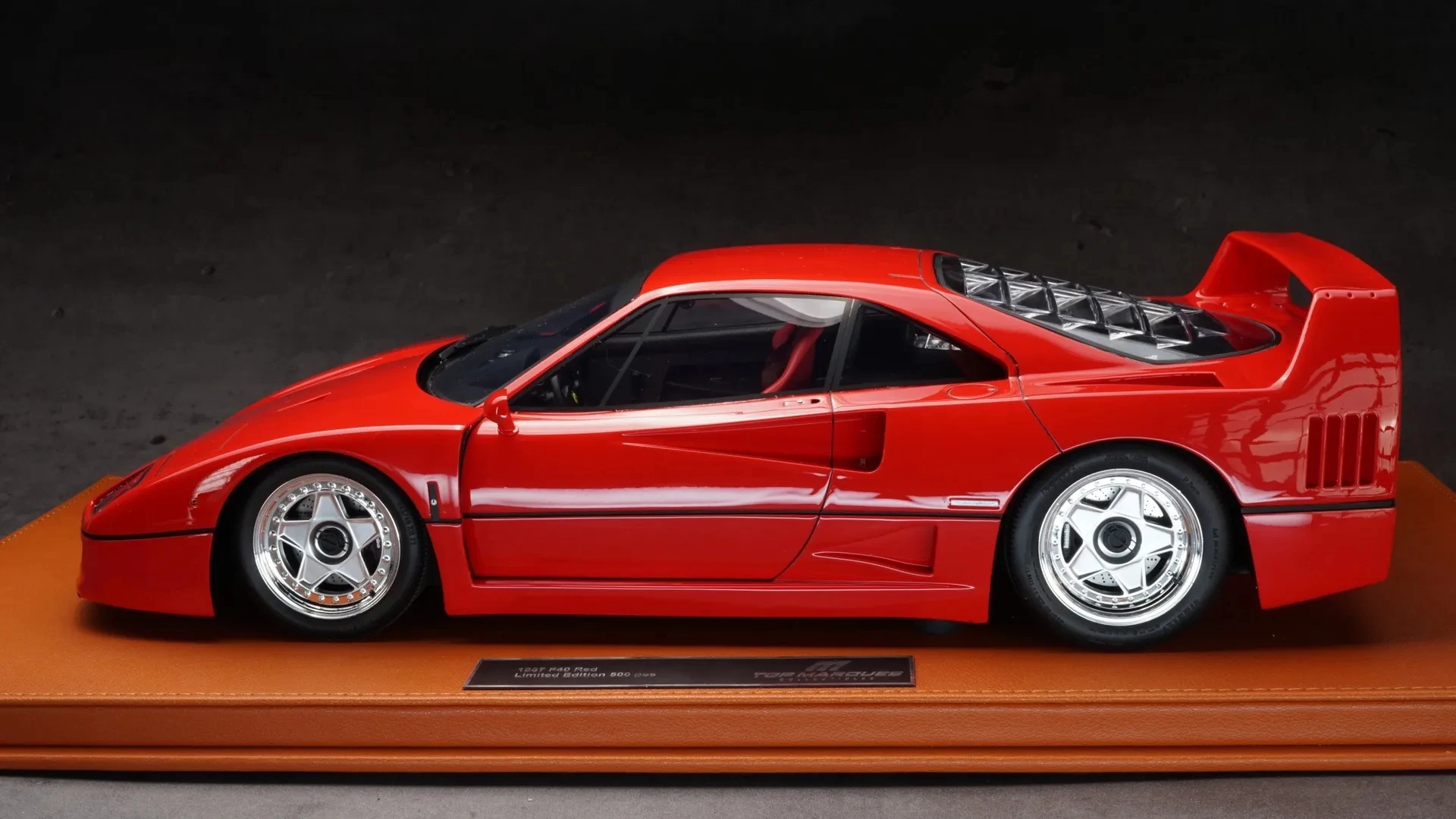 Topmarques Gp 1:12 F40 Red Limited to 500 Pieces Simulation Resin Static Car Model Toys Gift