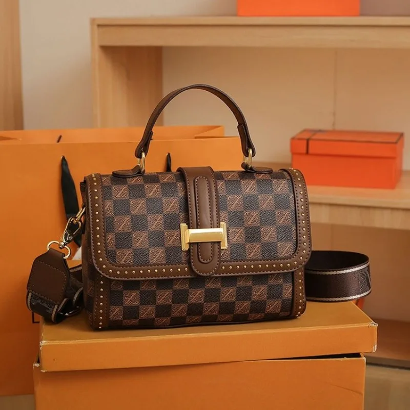 

Elegant Pearl Embellishment Ladies Handbag Delicate Underarm Shoulder Bag For Feminine Elegance