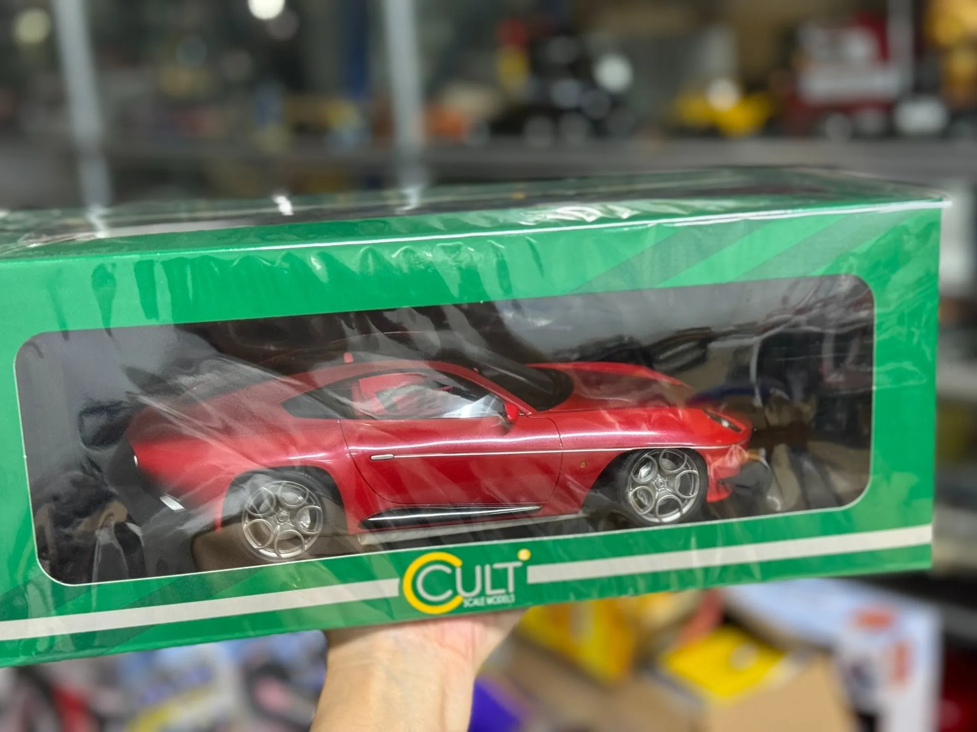 

Diecast CULT 1/18 Scale Alfa Romeo Touring Disco Volante 2013 Two Colors Car Model Collectible Toy Gift Souvenir Display