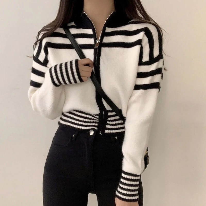 Vintage Contrast Striped Short Cardigan Autumn New Long Sleeve Zipper Knitting Sweater Fashion Street Casual Women Clothing