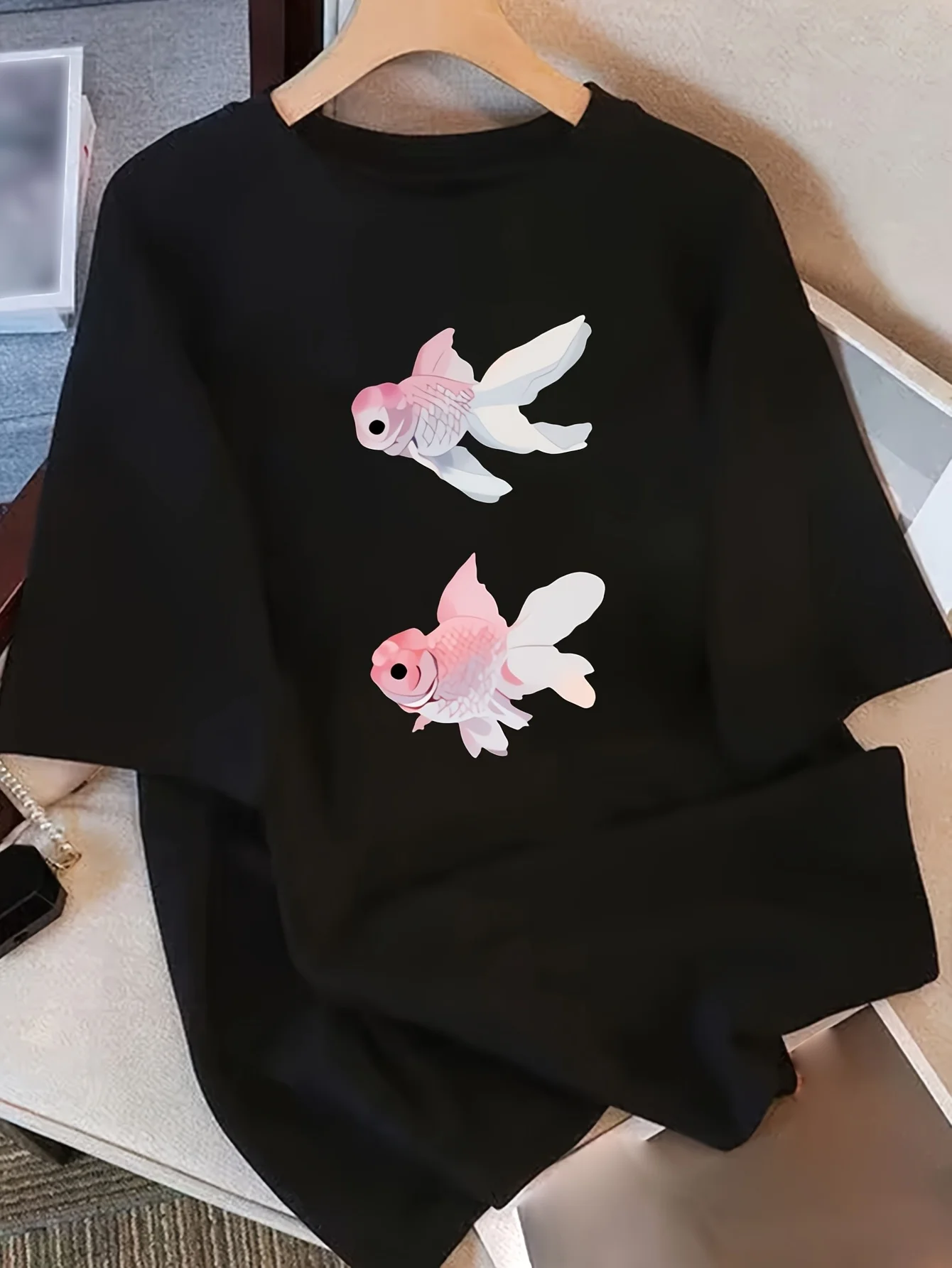 Women'S Short-Sleeve T-Shirt with Unique Design and Print New Fitting Summer Style for 2026 Flattering Top for Aesthetic Clothes