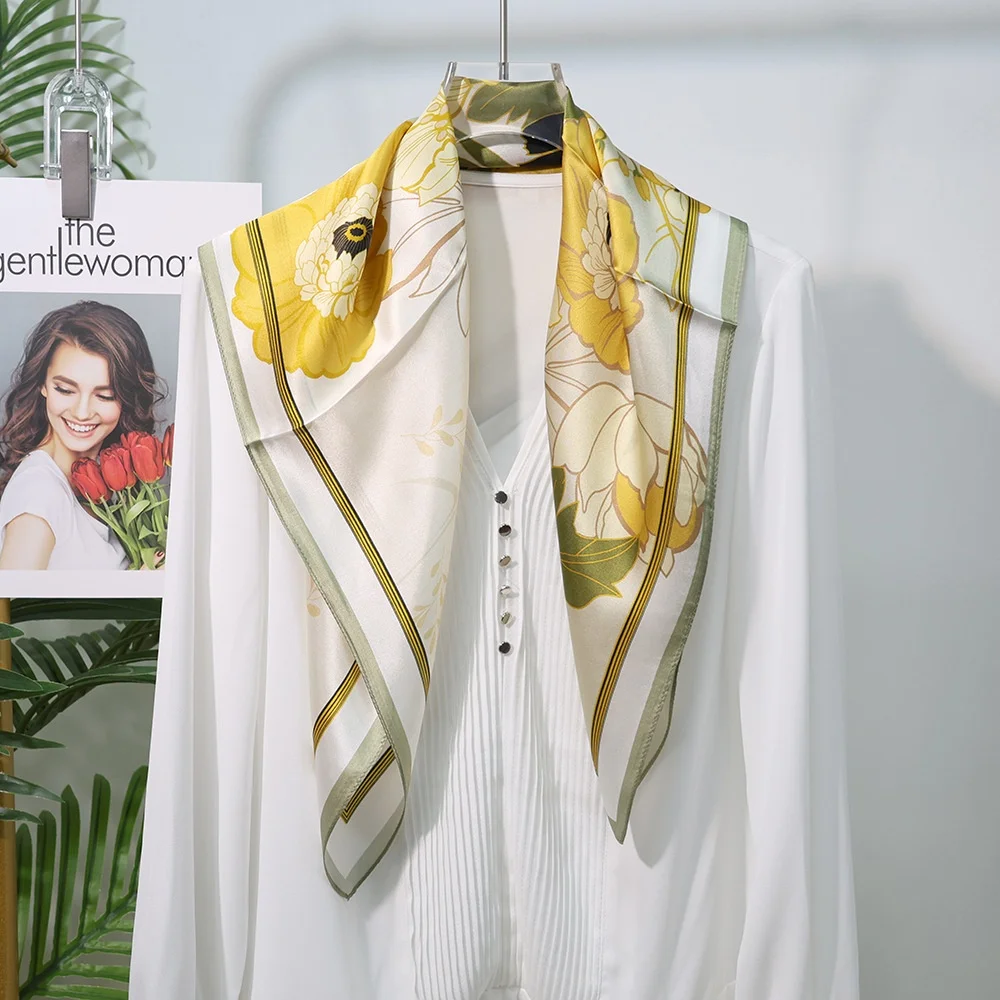 秋冬新スタイル小さな正方形シルクスカーフ多用途花柄マルベリーシルクスカーフショールネックウォーマー女性へのギフト