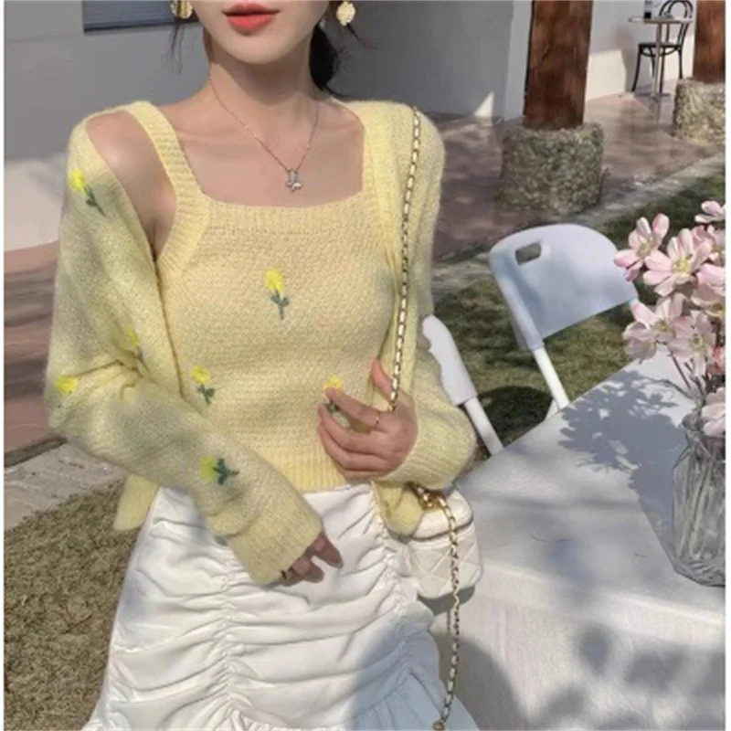 Women Set Fashion Sweet Embroidery Floral Knitwear Suit Woman V Neck Long Sleeve Cardigan + Knitted Tank Sleeveless Cropped Top