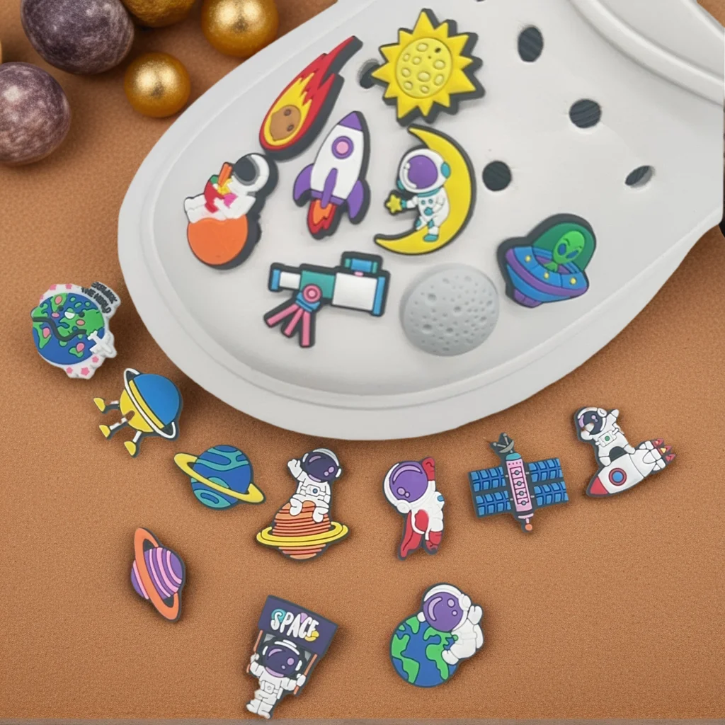1-20pcs New Astronaut Series Shoe Charms Set for Clogs Bogg Bag Bubble Slides Sandals PVC Shoe Decorations Beach Bag Accessories