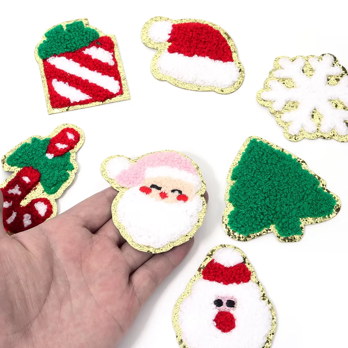 4Pcs Chenille Christmas Patches Embroidery Patches Iron On For Clothes Bags DIY Crafts Christmas Decoration Ornament Accessories