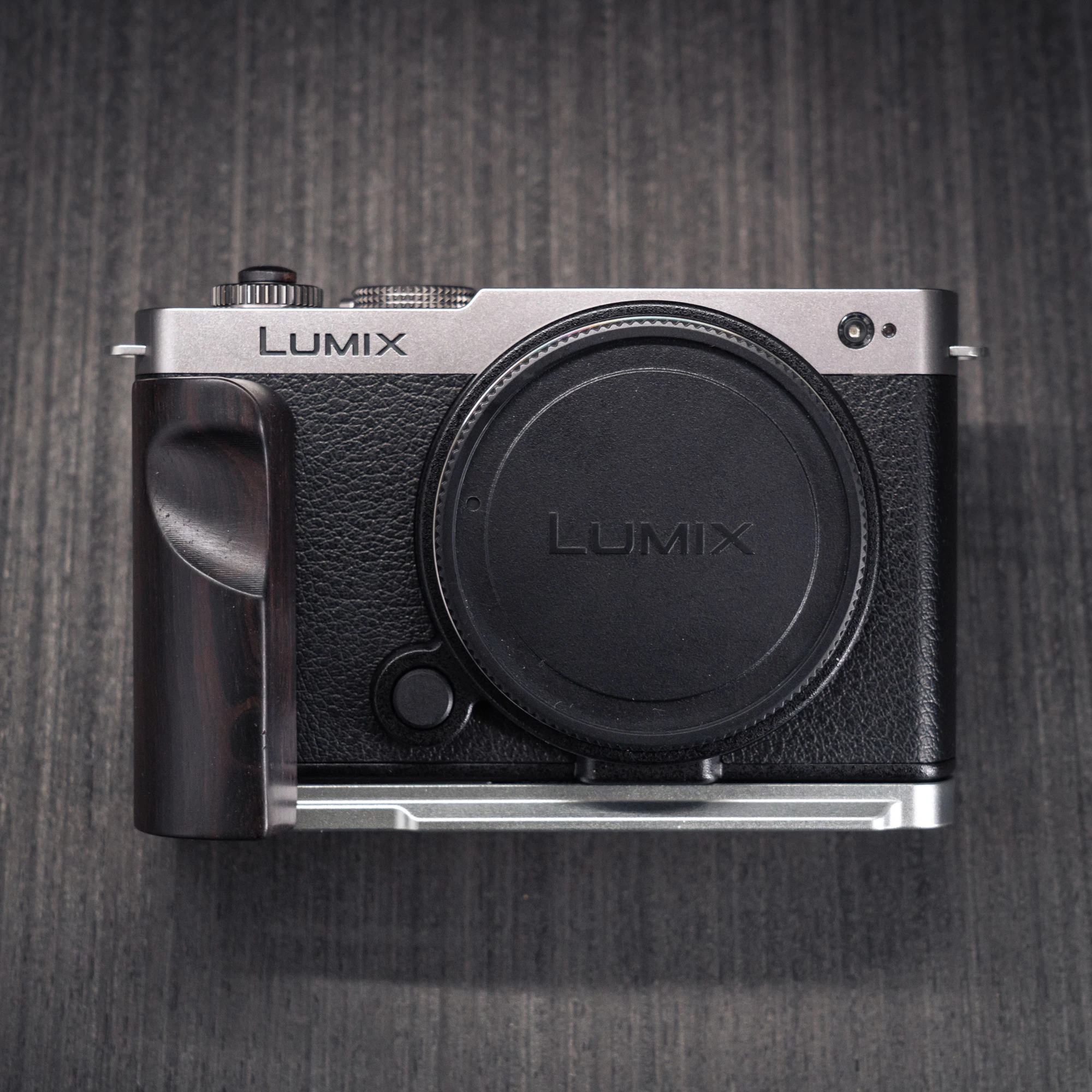 Holz-Handgriff L-Halterung für Panasonic Lumix S9 Kamera mit Schnellwechsel-L-Platten-Halterung Ultraleicht mit Legierungsbasis – Detail 6