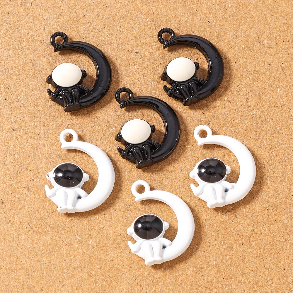10pcs Cute Astronaut Moon Charms Pendants for Necklace Earrings Bracelet DIY Jewelry Accessories Supplies