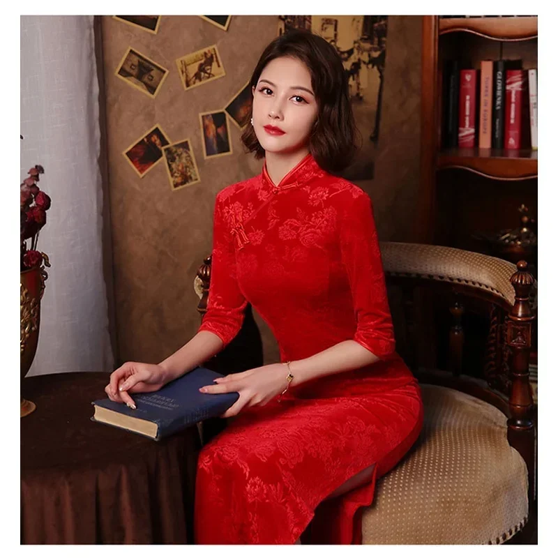 Vestido rojo de manga 3/4 largo Cheongsam de terciopelo ajustado para madre vestidos de noche tradicionales elegantes Qipao