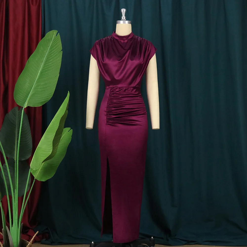 Übergröße Burgunderrotes Satin-Maxikleid für Damen mit Wasserfallausschnitt, Kurzarm, Geraffter Taille und Schlitz, Figurbetontes Kleid für Afrikanische Partys und Abendveranstaltungen – Detail 13