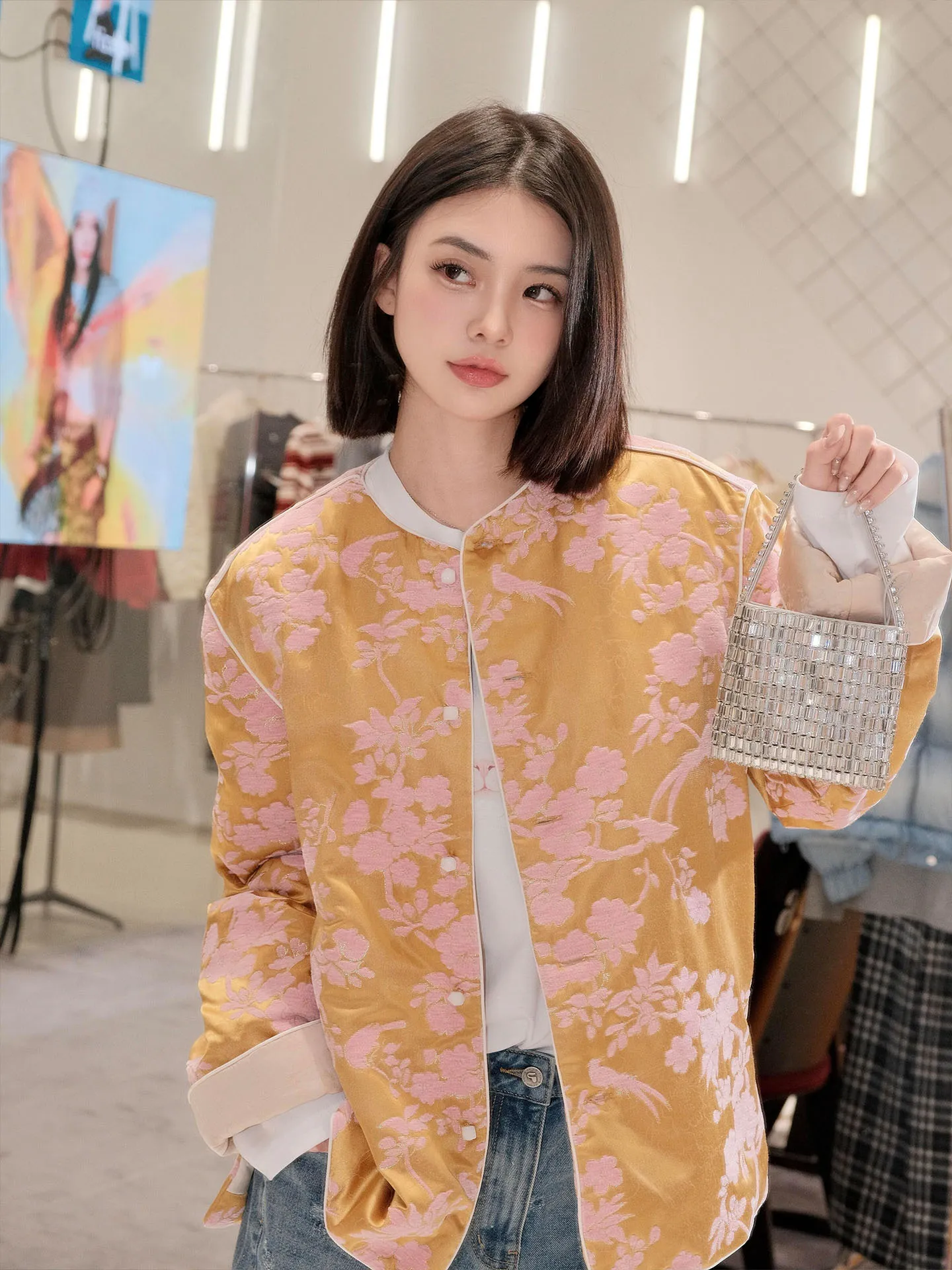 

New Chinese Sle Embroidered Orange Jaet Women's Faion Slimming High-End Personali Spring 2026 round Ne ort Coat