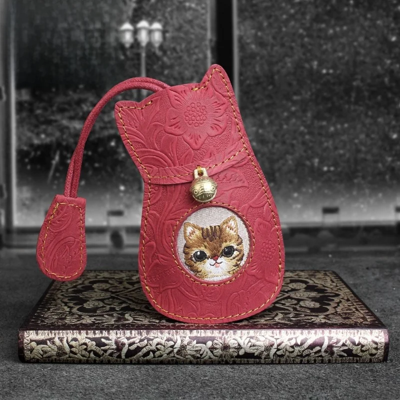 borsa-portachiavi-in-pelle-fatta-a-mano-custodia-per-chiavi-dell'auto-simpatico-cartone-animato-ricamo-telecomando-vintage-custodia-in-pelle-universale-morbida-pelle-scamosciata-mate