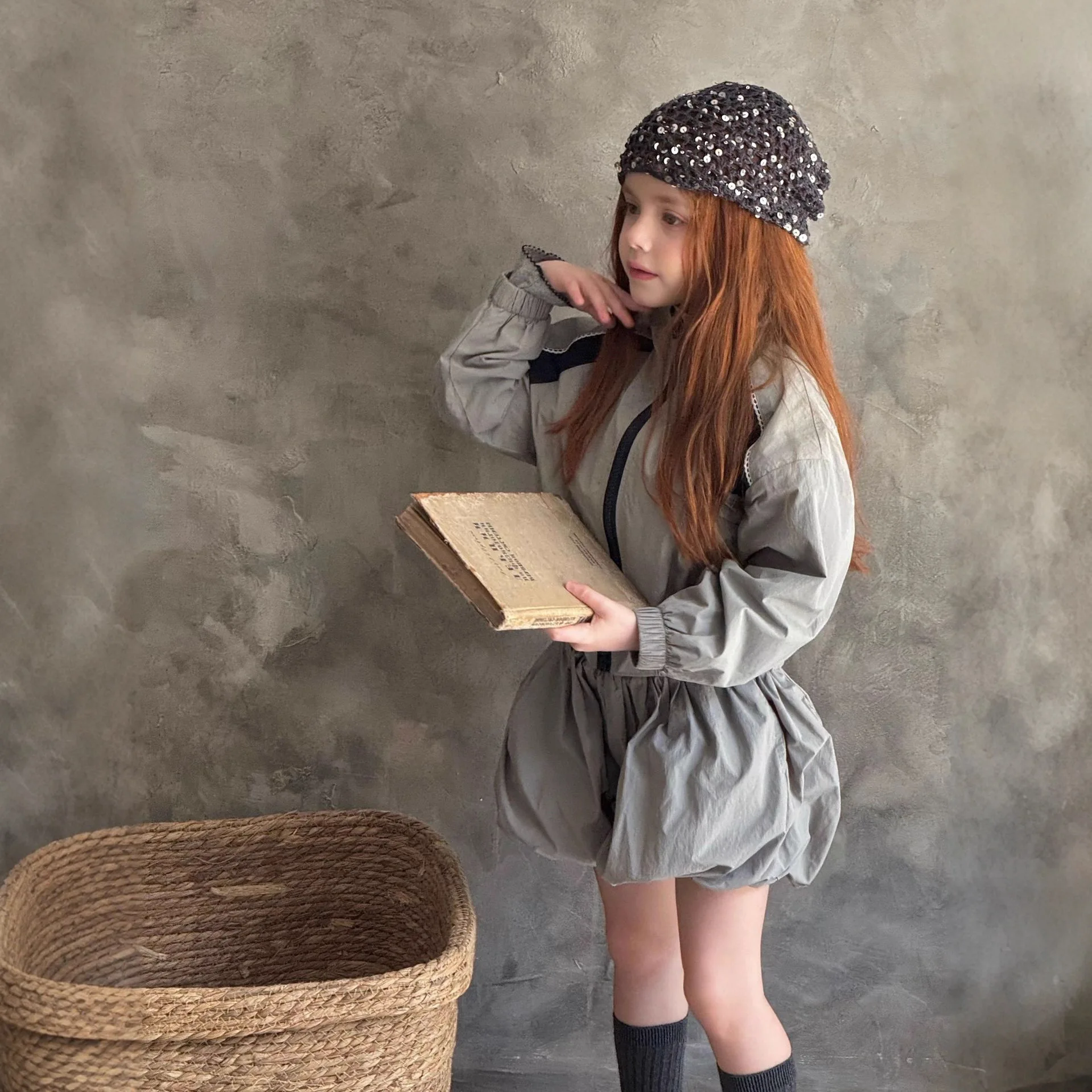 ملابس أطفال جديدة لخريف وشتاء 2025 طقم جاكيت كوري للفتيات طقم نمط رياضي للأطفال