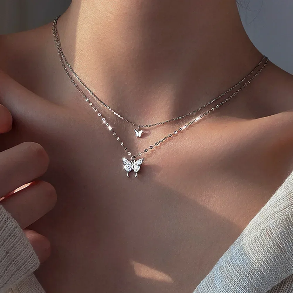 

1PCS Double Layer Clavicle Chain Cool Neck Chain Fashion Shiny Butterfly Necklace Ladies Exquisite for Women Jewelry Gift
