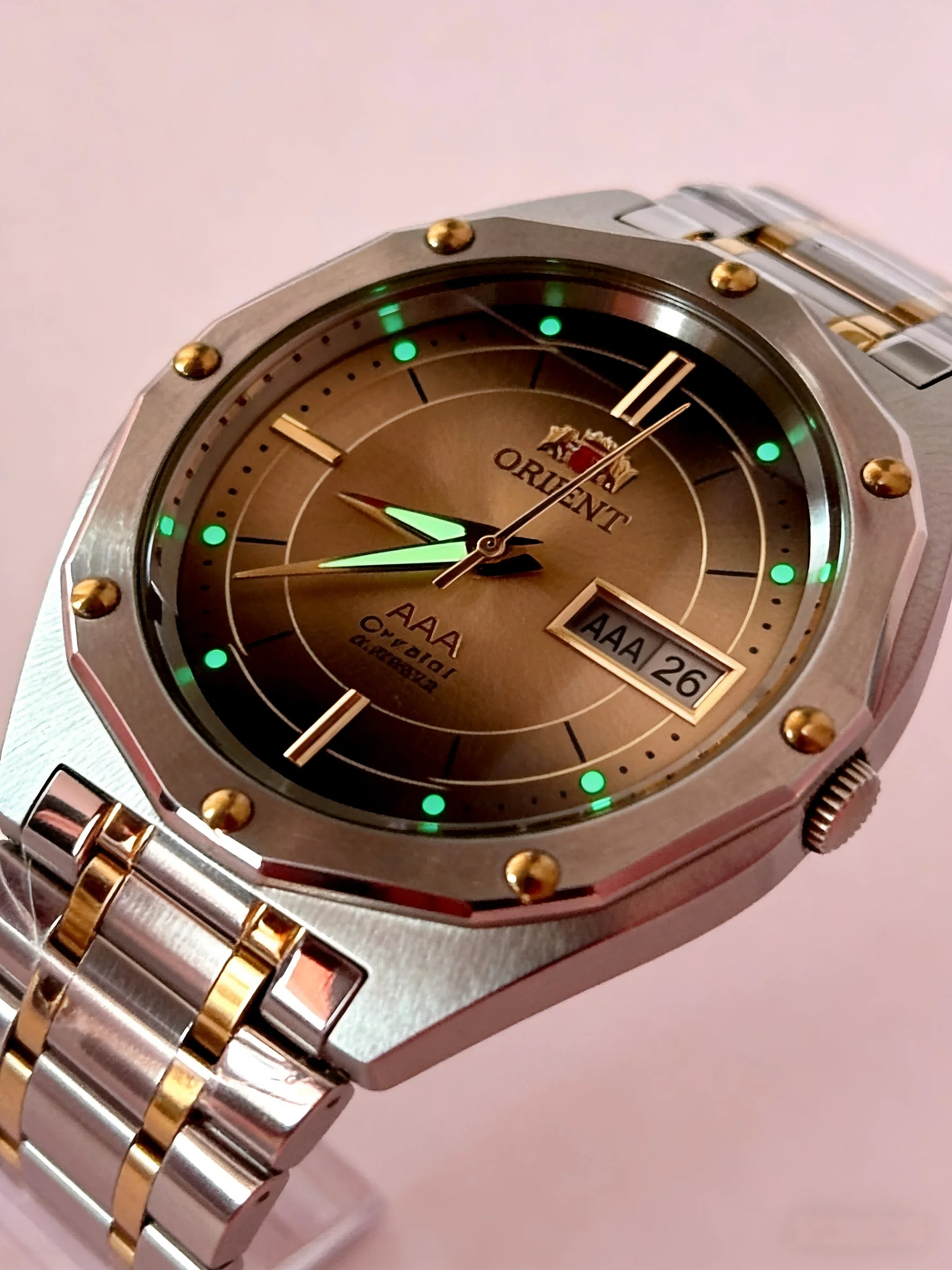 

ORIENT Men's Automatic Watch Two-Tone Stainless Steel Band Green Dial Day-Date Display AAA Crystal 21 Jewels Casual Dress Watch