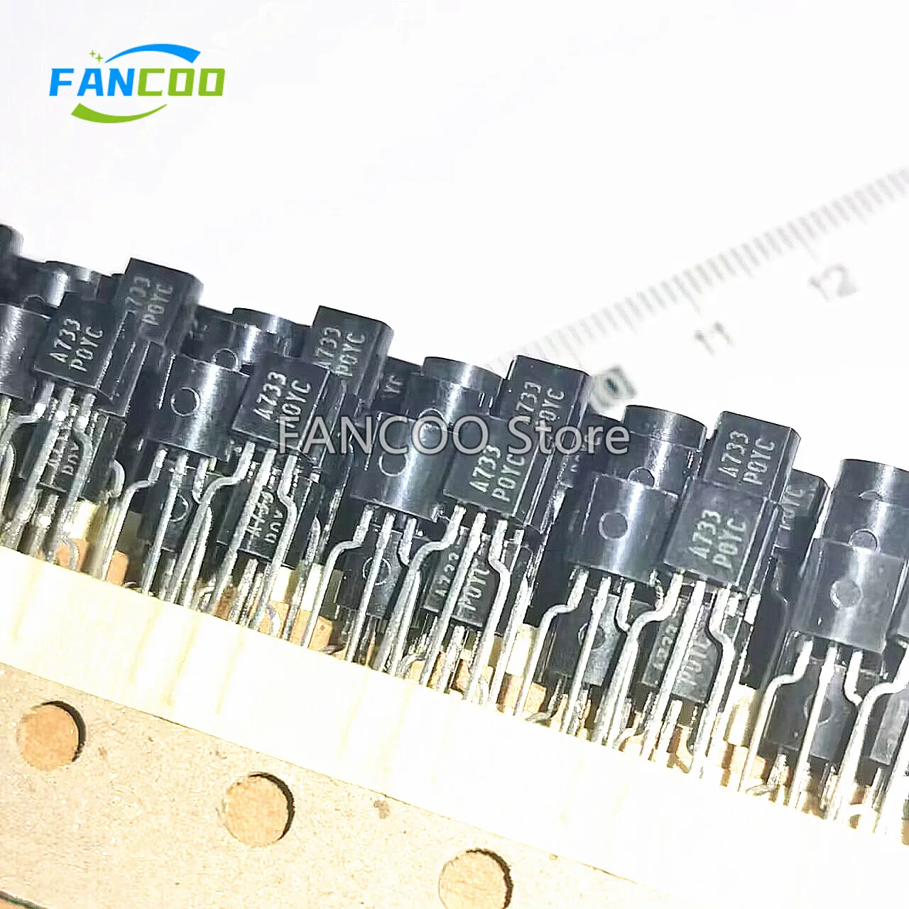 100PCS A733 C945 TO-92 2SA733 2SC945 Made in China Transistor NPN PNP Iron Foot