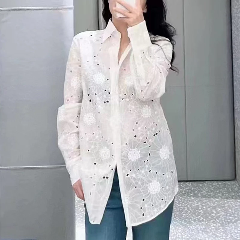 Women's Embroidery Flower Long Sleeve Shirt, Classic Hollow Out Design Top, Fashion Casual Versatile Blouse, Summer, New, 2025