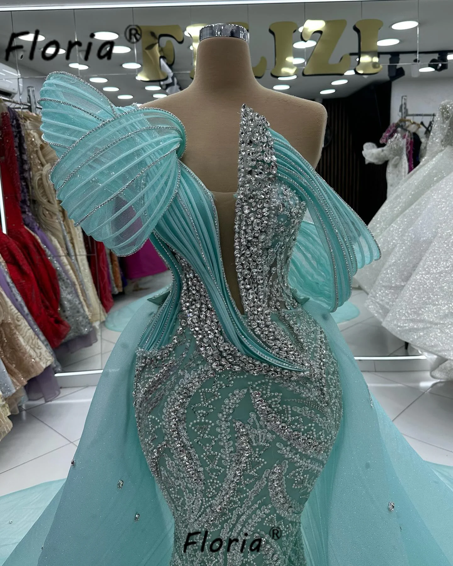 Personalizado de luxo hortelã verde frisado sereia vestidos festa dubai mulher contas cristal noite vestido casamento formal noche