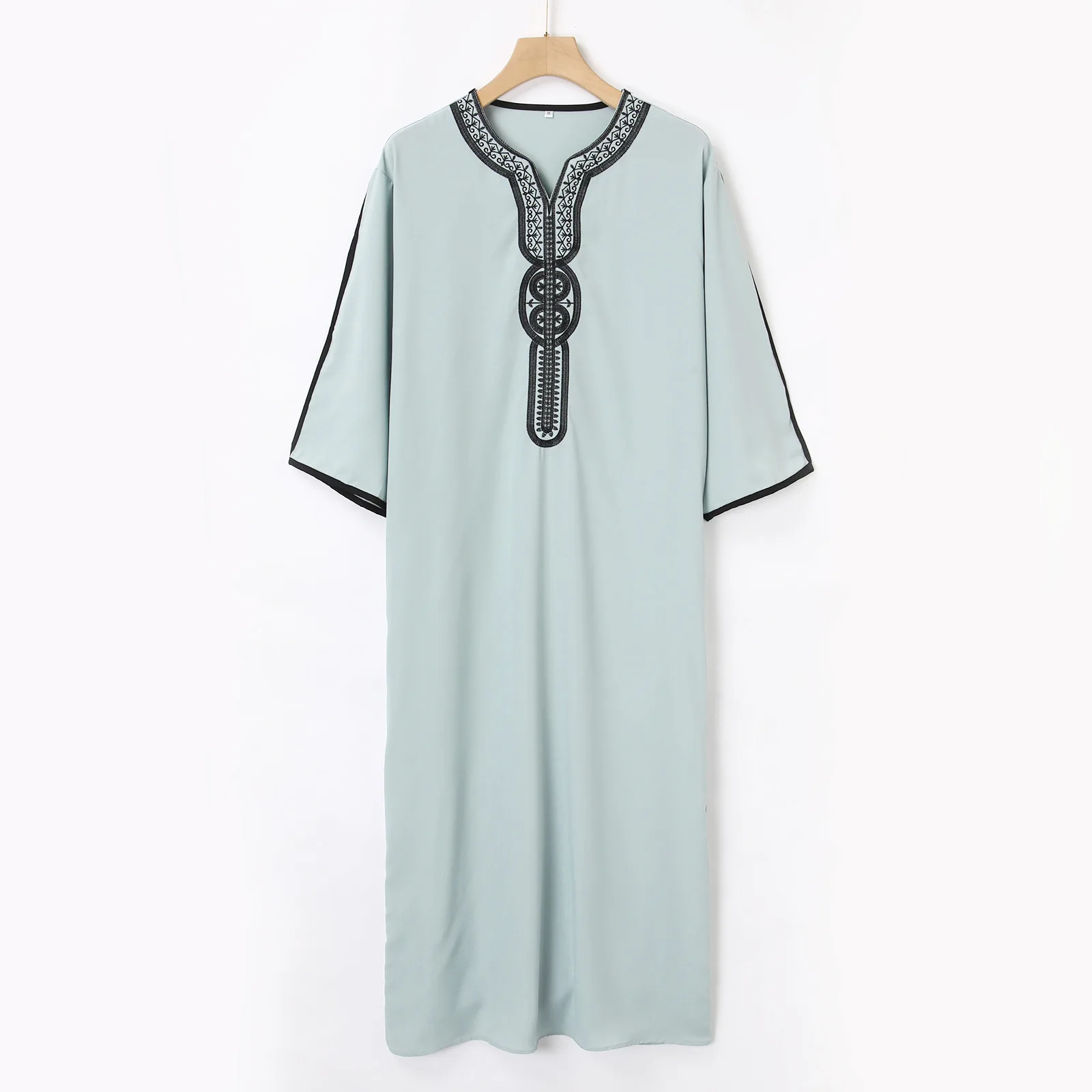 Arabian Sle Embroidered Long Robe for Men Dubai Sle Casual Summer Clothing Middle-aged Men's Faionable Ethnic Wear