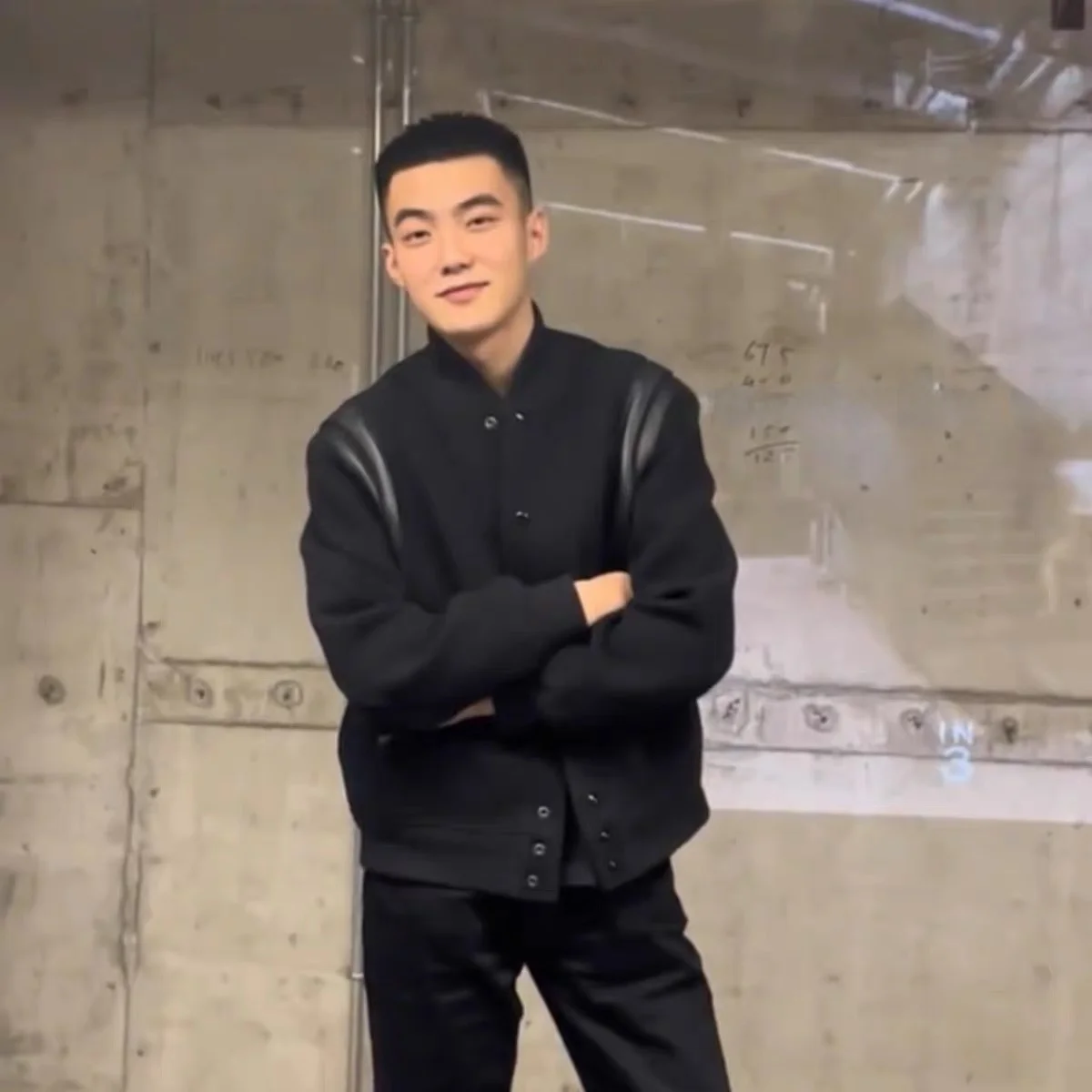 

Autumn Winter Men's Cotton Added Woolen Baseball Jaet Flip Collar Coat Trendy Cotton Padded Outerwear Versatile Top