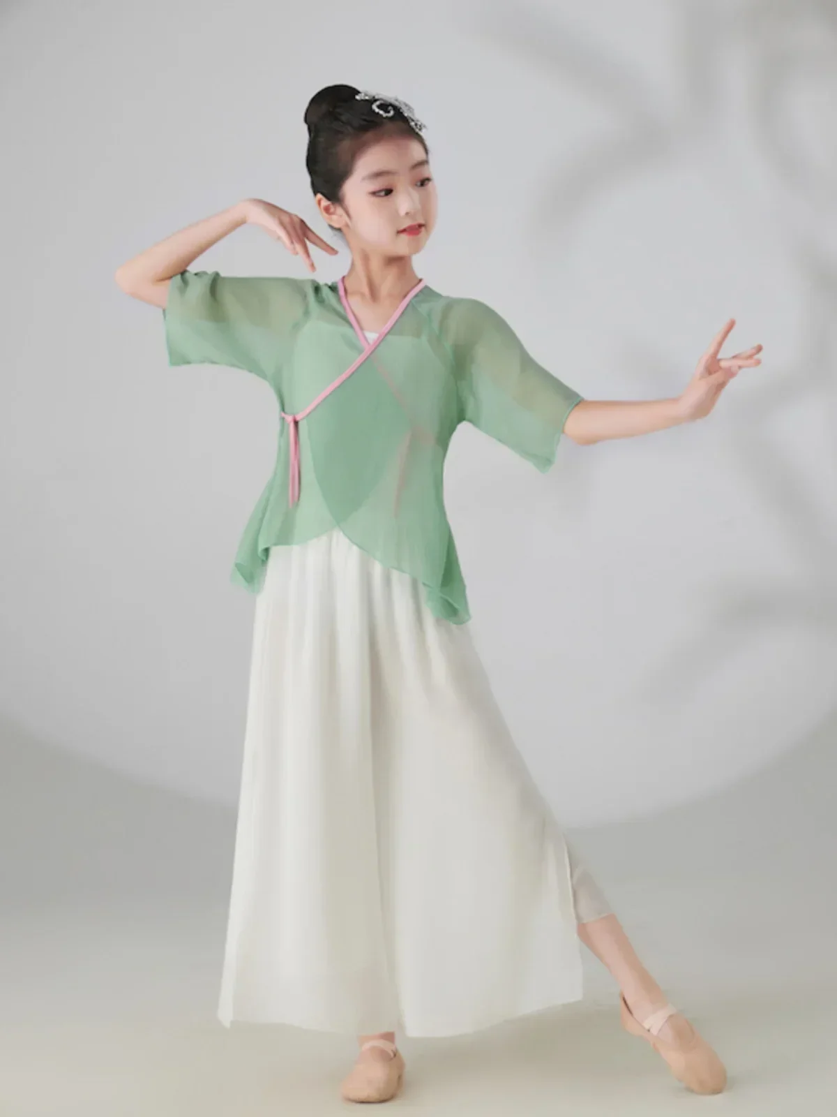 

Girl's classical dance practice clothes Chinese style performance clothes Stage Wear Classical Dance Costume