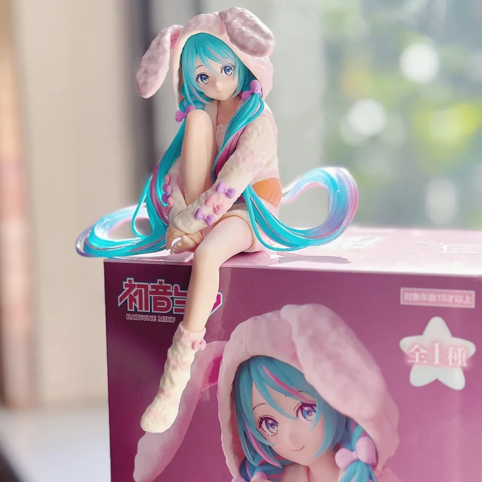 15 CM Anime HATSUNE MIKU Figuur met Konijn Oor Pyjama Noodle Stopper PVC Model Speelgoed Pop Action Figure Collection Gift
